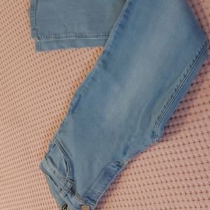Woman's jean pant